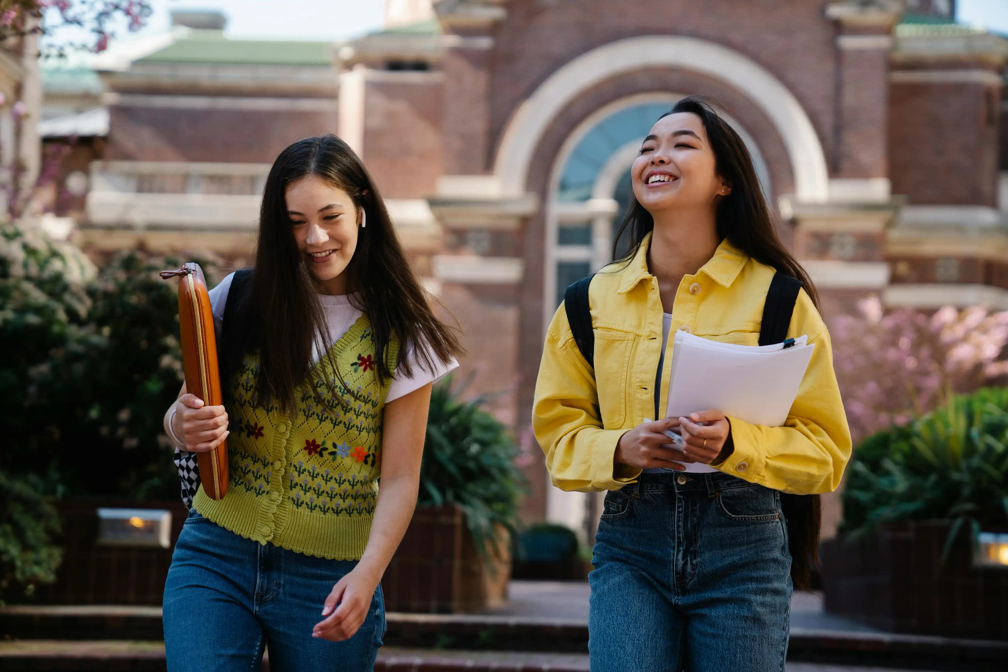 2_girls_smiling