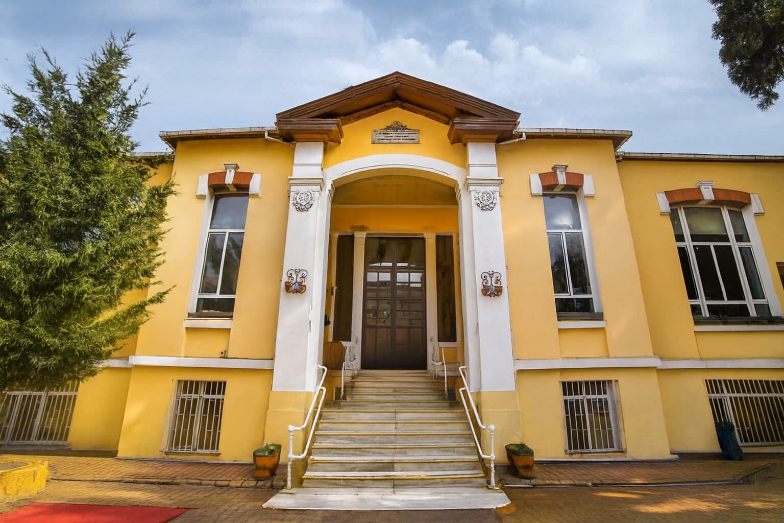 ISTANBUL TOPKAPI UNIVERSITY